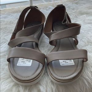 Sofft strappy sandals